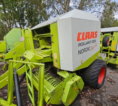 Claas Rollant 255
